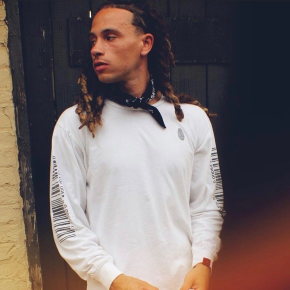 - Identity - Picture 5 of 7